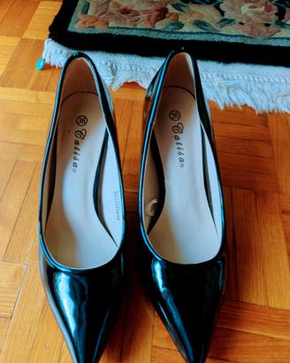 Scarpe décolleté nere laccate tacco 7cm