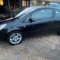 Opel Corsa 1.2 3 porte Club