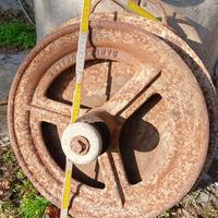 Antiche carrucole per lavoro