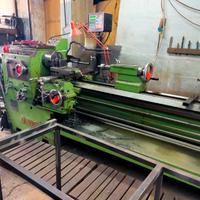 Tornio -fresa-pressa e attrezzature