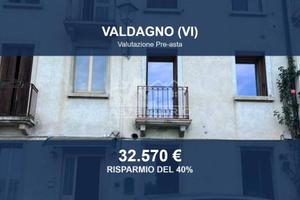 Immobile in asta di 173 m² con più di 5 locali a V