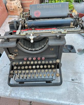 Macchina da scrivere vintage