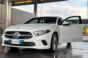 Mercedes classe a 180d sport automatica w177