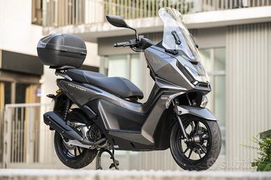 Scooter Kymco Skytown 125 nuovo