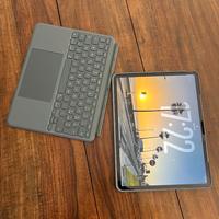 iPad Air 13" M2 + tastiera e accessori vari