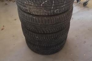 Quattro gomme termiche  Hankook 205/55R16