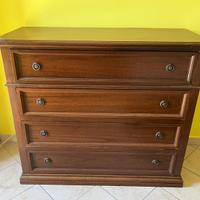 Cassettiera in legno in arte povera