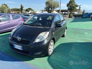 Toyota Yaris 1.0 5 porte Sol