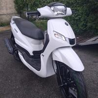 SCOOTER PEUGEOT KISBEE 125cc BIANCO