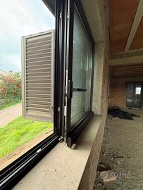 PREZZO RIDOTTO - INFISSI ALLUMINIO E PORTONE