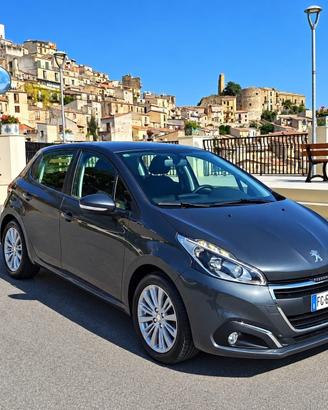 Peugeot 208 BlueHDi 75 5 porte Allure
