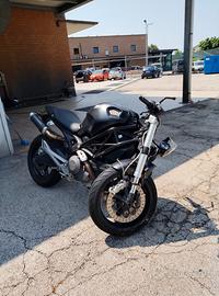 Ducati monster 696 incidentata e smembrata