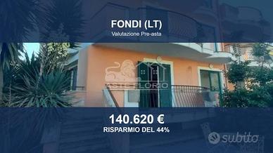 Immobile in asta di 212 m² con box auto a Fondi