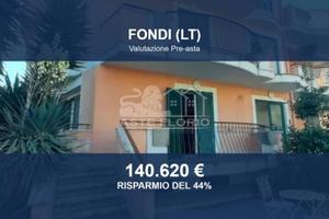 Immobile in asta di 212 m² con box auto a Fondi