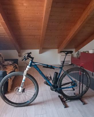 Mountain bike hardtail cube reaction pro