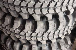 pneumatici 31  10.50 R15