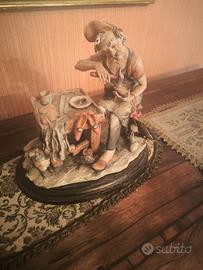 FIGURA IN PORCELLANA DI CAPODIMONTE