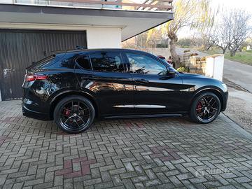 Alfa romeo stelvio veloce TI tetto 