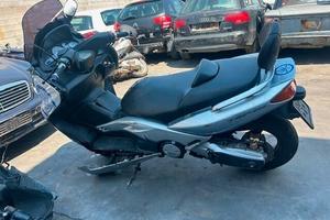 Per ricambi o intero Yamaha T-MAX