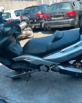 Per ricambi o intero Yamaha T-MAX