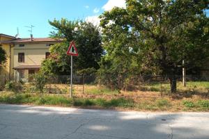 Villa con 1.000 mq di giardino piantumato