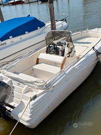 Ranieri Moonlight 520 + Yamaha 40cv e carrello