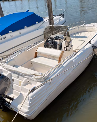 Ranieri Moonlight 520 + Yamaha 40cv e carrello