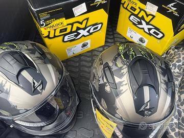 Caschi Scorpion EXO e Guanti Alpinestars