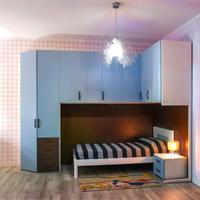 PONTE AD ANGOLO CON LETTO, COMODINO AZIENDA CLEVER