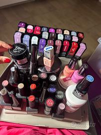 Attrezzature ricostruzione unghie