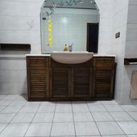 Mobile Bagno in noce con specchio