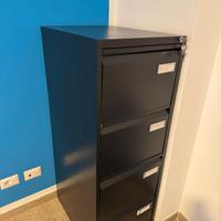 Archivio classificatore in metallo nero