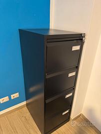 Archivio classificatore in metallo nero