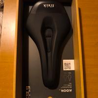 Sella Fizik Aidon Terra X1 Carbon nero 145mm