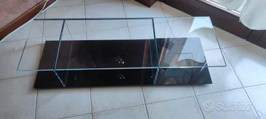 tavolino da sala fondo nero marca Cassina 