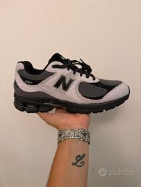 New Balance 2002r
