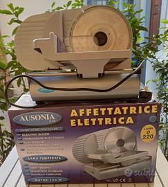 Affettatrice elettrica per la casa "AUSONIA".