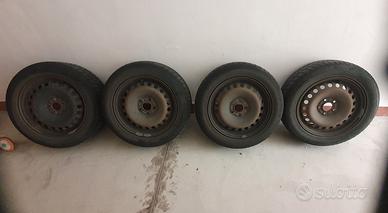 4 cerchi da 16 ford focus + 4 gomme invernali