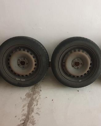 4 cerchi da 16 ford focus + 4 gomme invernali