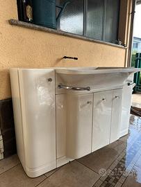 Mobile bagno piano in marmo