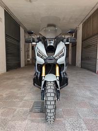 Honda x adv 750
