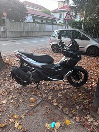 Moto Aprilia gt sr 125