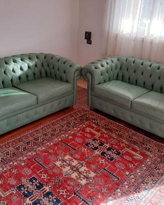 Due divani in pelle pieno fiore