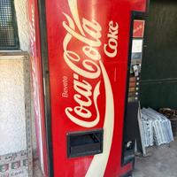 Distrubutore coca-cola vintage