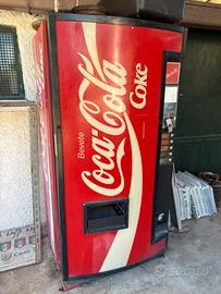 Distrubutore coca-cola vintage