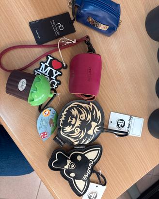 Porta-sacchetti per cani