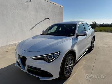 Alfa Romeo Stelvio 2.2 Turbodiesel 150 CV AT8 RWD 