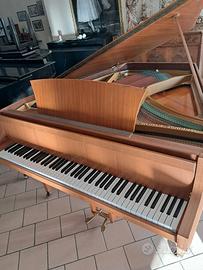 pianoforte a 1/4 di coda Schimmel