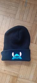 Berretto invernale / Cuffia nera con ricamo Stitch