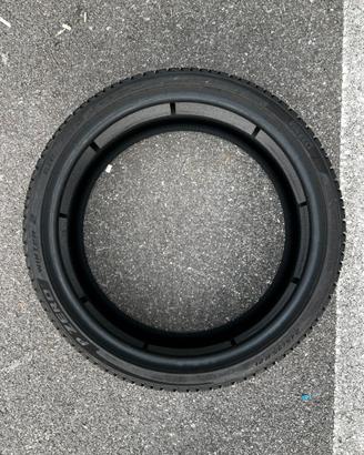 Pirelli 245/35 r21 pzero winter2